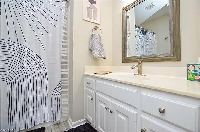 4410 Single Tree Ln — Photo 20