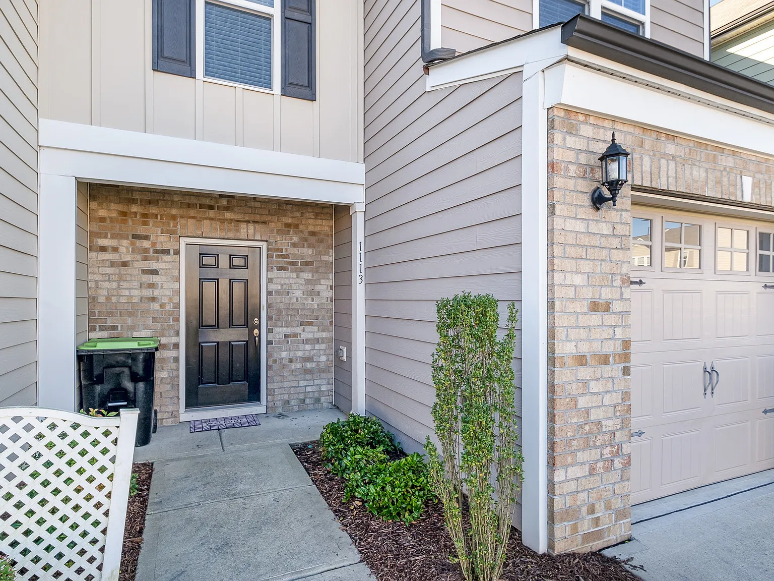 3 bed, 2.5 bath, 1505 sqft, $2,000 — Photo 3