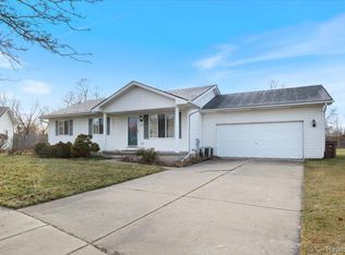 141 Hibbard Ct S #S, Pontiac, MI 48341