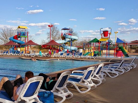 Lap pool, Splash Pad and Slides all included in your Rent ! Luxury Resort living right in your backyard !