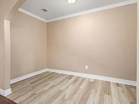 4th image of 250 Duhon St