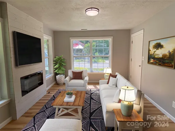 428 Clinton Ave, Lancaster, SC 29720