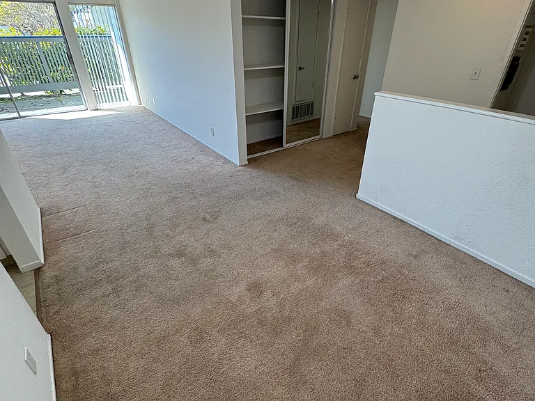 Kula Kai Apartments — Photo 21