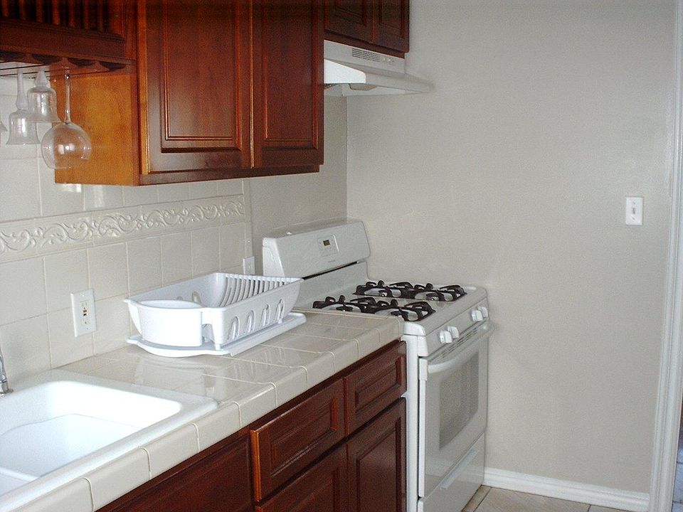 1st image of 237 N Meyler St