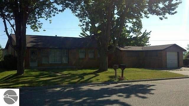 1st image of 349 E Saginaw St