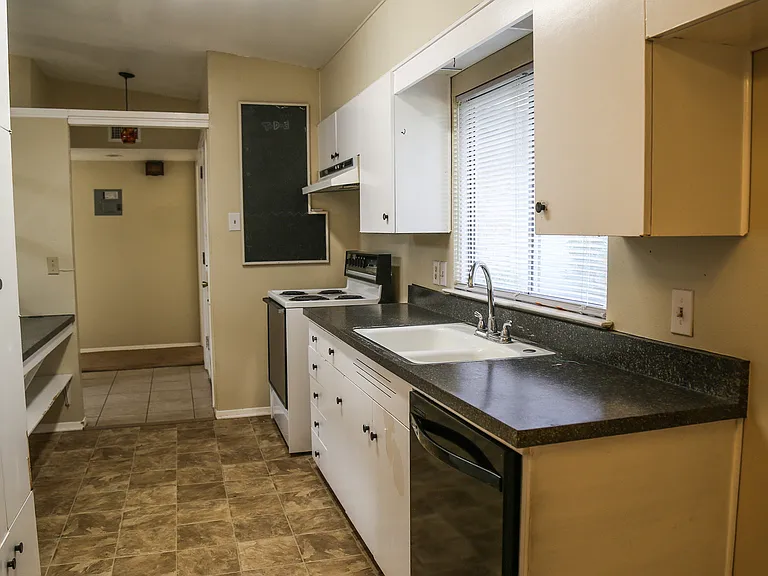 2819 Bent Bow Dr — Photo 10