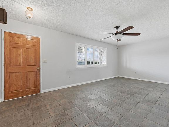 5th image of 25680 Hartwick Rd
