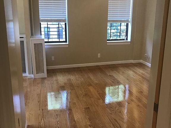 3rd image of 2444 28th St APT 3A