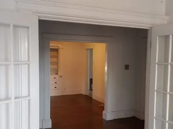 30 Medfield St APT B2, Boston, MA 02215