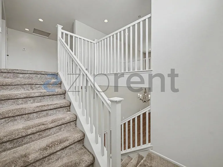 294 Kieswetter St — Photo 28