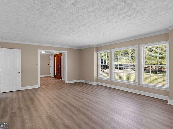 5th image of 264 Bellemont Dr SW