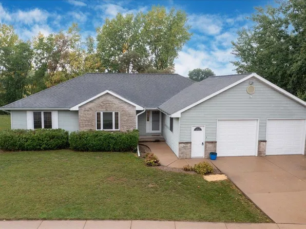 2890 Newport Ave, Oshkosh, WI 54904