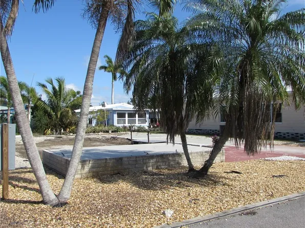 4958 Mullette Ln, Saint James City, FL 33956