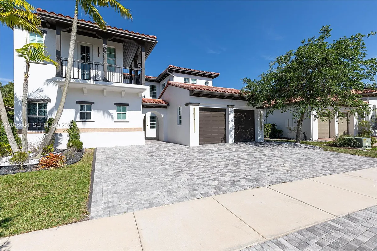 Building Photo - 8072 NW 123rd Ter