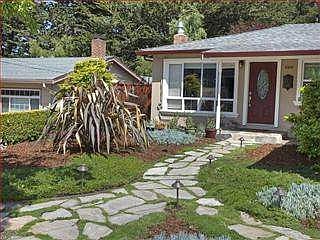 3rd image of 989 Serena Dr