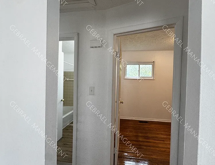1183 E Lorado Ave — Photo 5