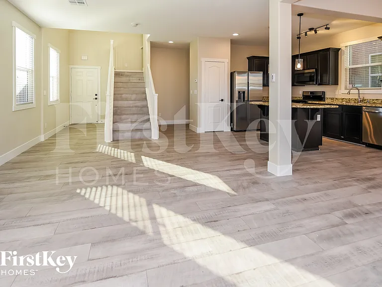 7380 Benlomond Ave — Photo 5