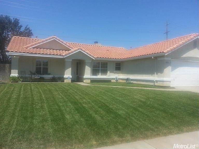 1st image of 1221 Bentwood Dr