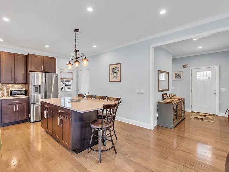300 Fiddler Ln — Photo 6