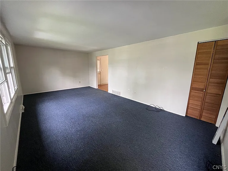 645 Sunflower Dr — Photo 2