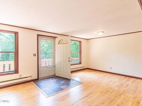 4th image of 1051 Harmony Dr
