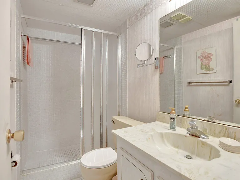23099 Barwood Ln N #306 — Photo 17