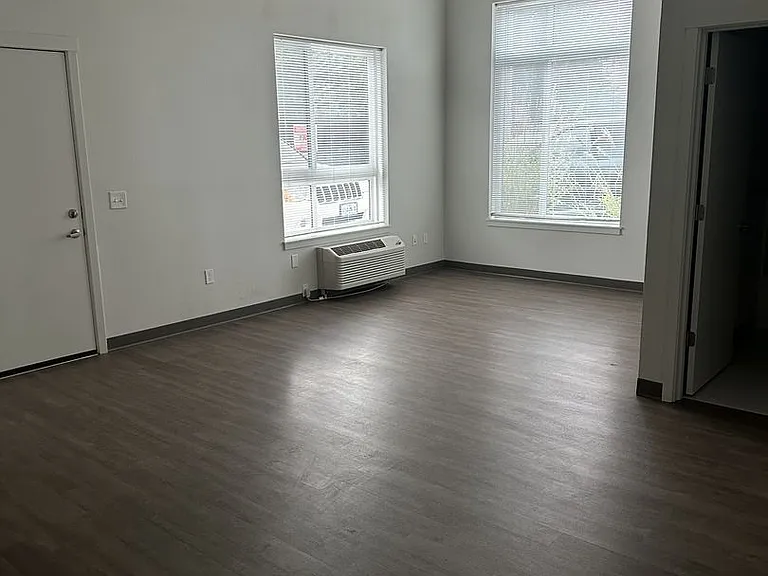 990 Broadway Apartment Homes — Photo 1
