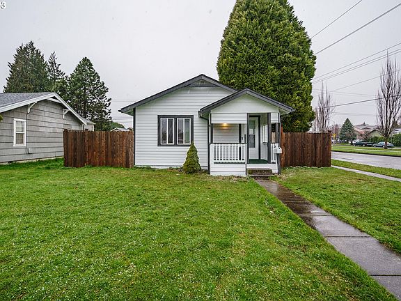 2nd image of 365 26th Ave