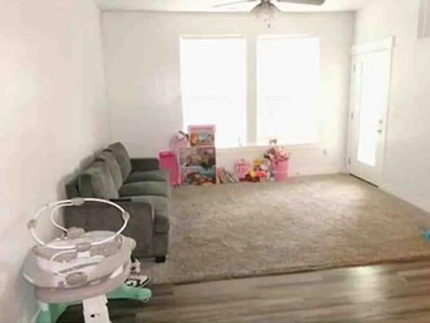 Additional Living Room