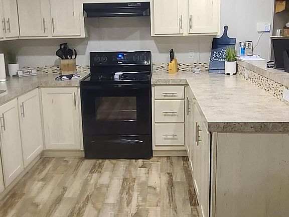 2nd image of 2503 Arizona St