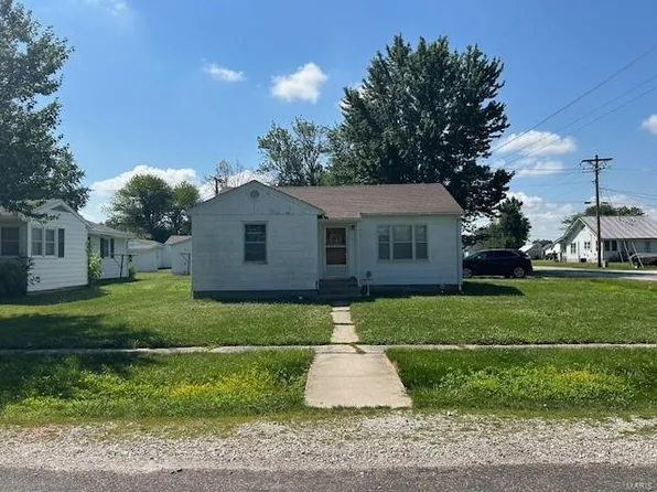 514 W McPike St, Vandalia, MO 63382