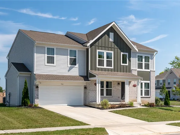 766 Hunters Run Dr, Brookville, OH 45309