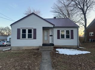 502 E Court St, Fairfield, IL