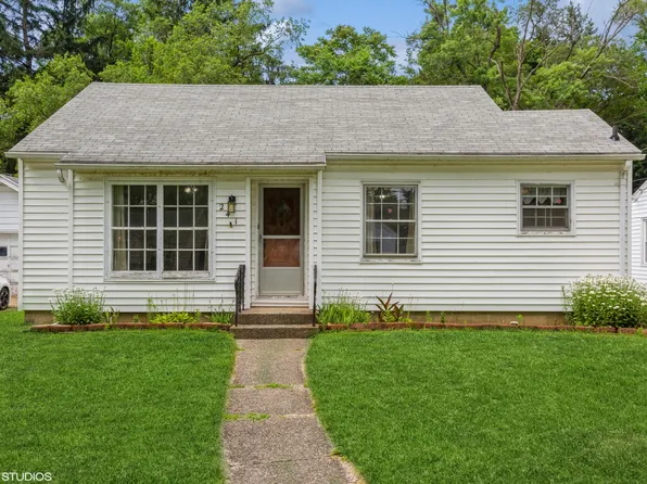 241 Elvern Dr, Benton Harbor, MI 49022