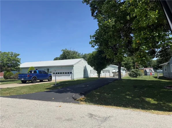 270 Shutter Dr, Decatur, IL 62526