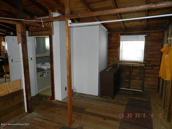 2nd image of 185 W Central Ave