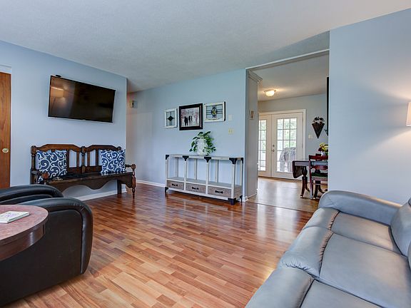 4th image of 6012 Cougar Dr