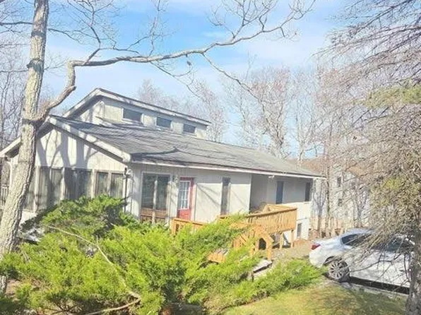 1107 Hampstead Ct, Bushkill, PA 18324