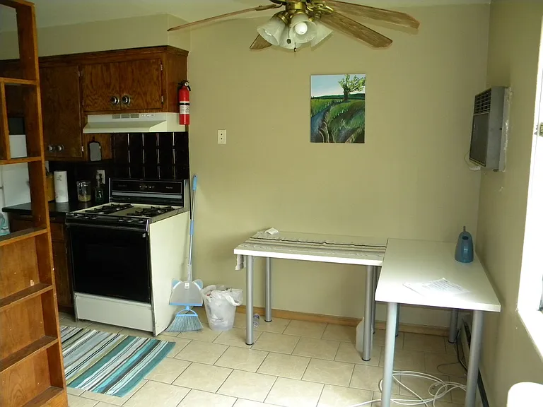 1838 Hayes St NE — Photo 3