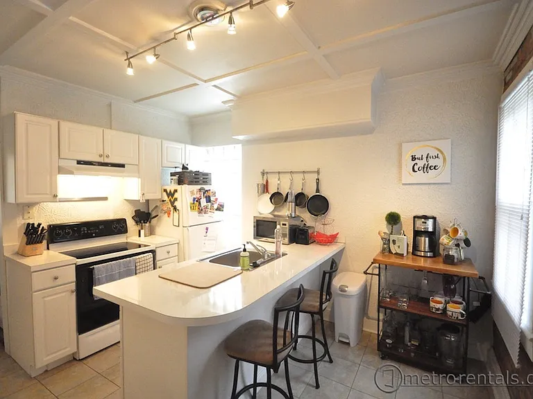 514 S 3rd Ave — Photo 3
