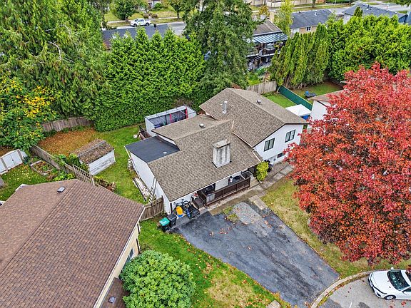 4th image of 4851 206th St