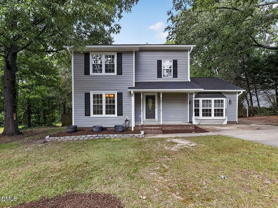 1st image of 102 Greenwood Cir