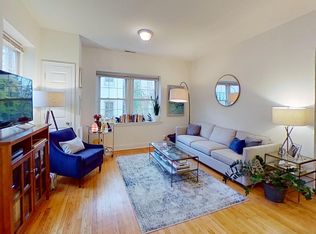 2001 Delancey St APT 2R, Philadelphia, PA 19103