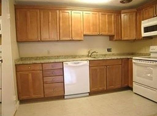 2nd image of 193 Kent St #3