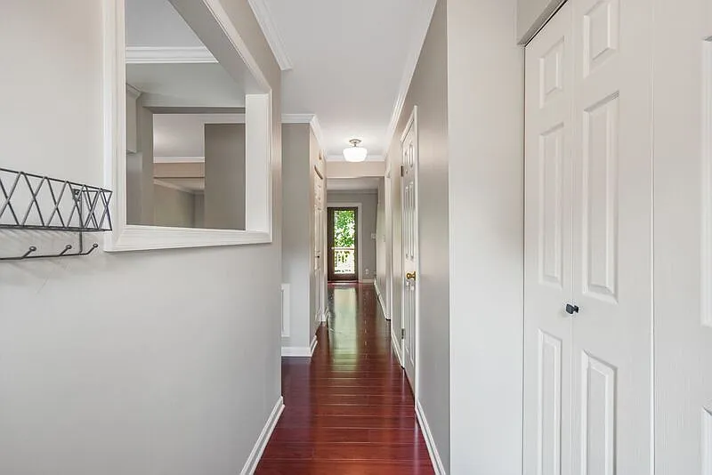 3 bed, 2.5 bath, 1740 sqft, $2,350 — Photo 3