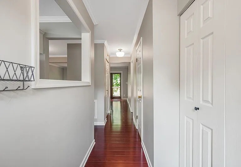 128 Kings Mill Dr — Photo 3