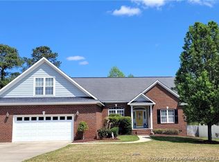 1237 Hunters Trl, Hope Mills, NC 28348