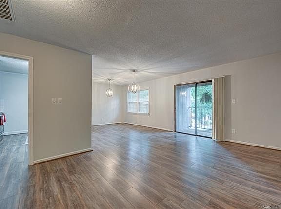 4th image of 855 Nottingham Dr APT 70