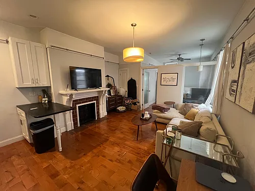 1809 Pine St Photo 1