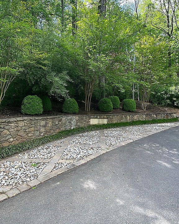 2nd image of 38260 Lime Kiln Rd